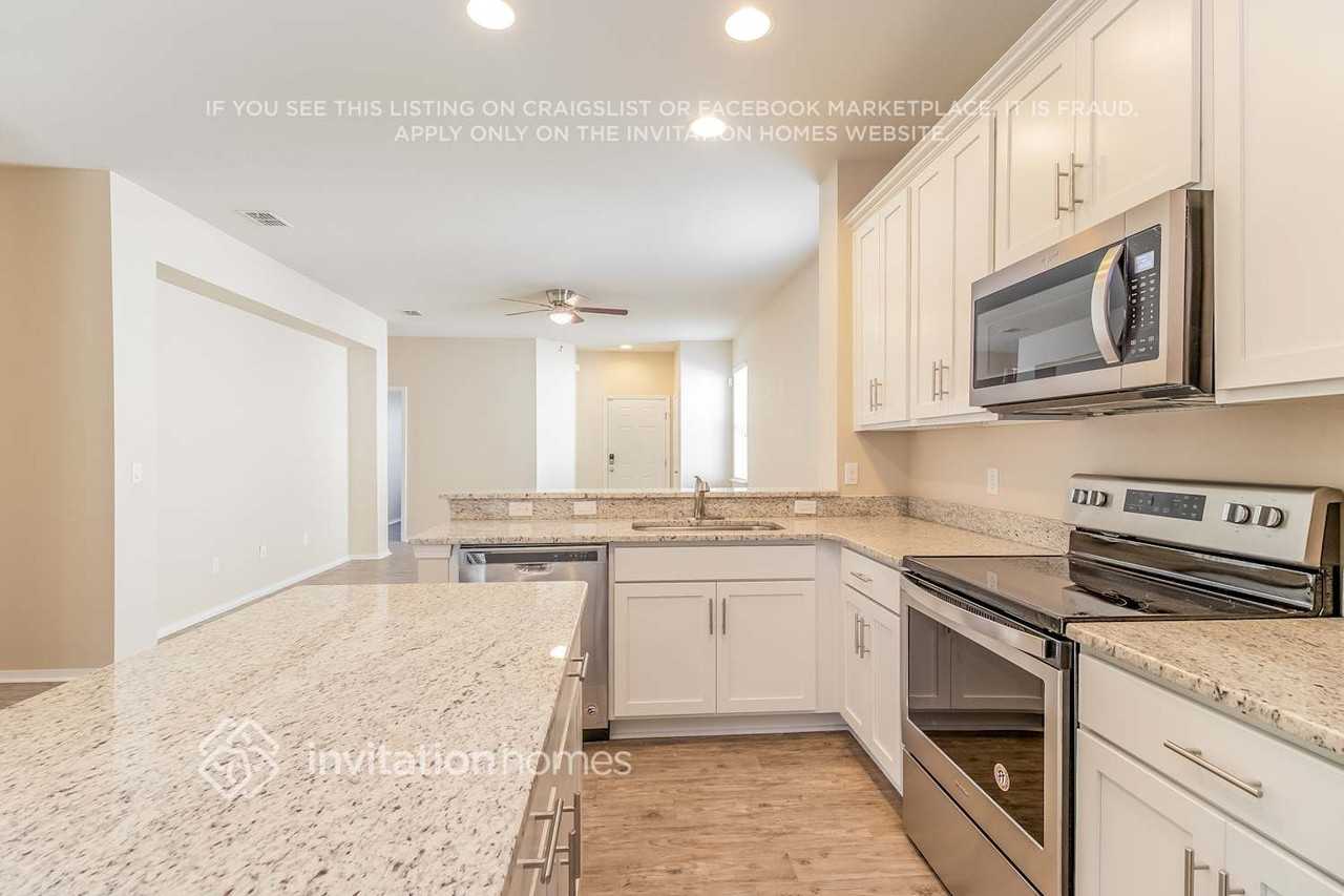 30250 Cheval St - Photo 7 of 21