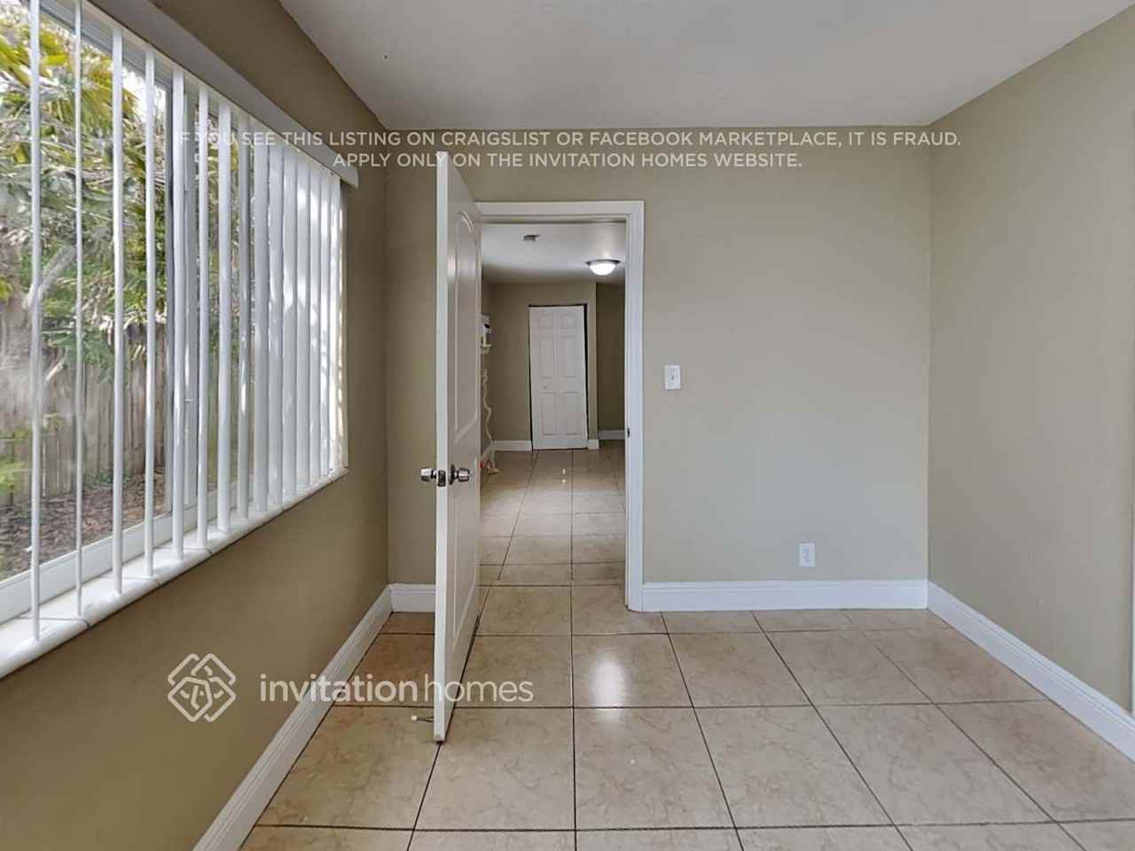 2021 Sw 64th Ave - Photo 5 of 19