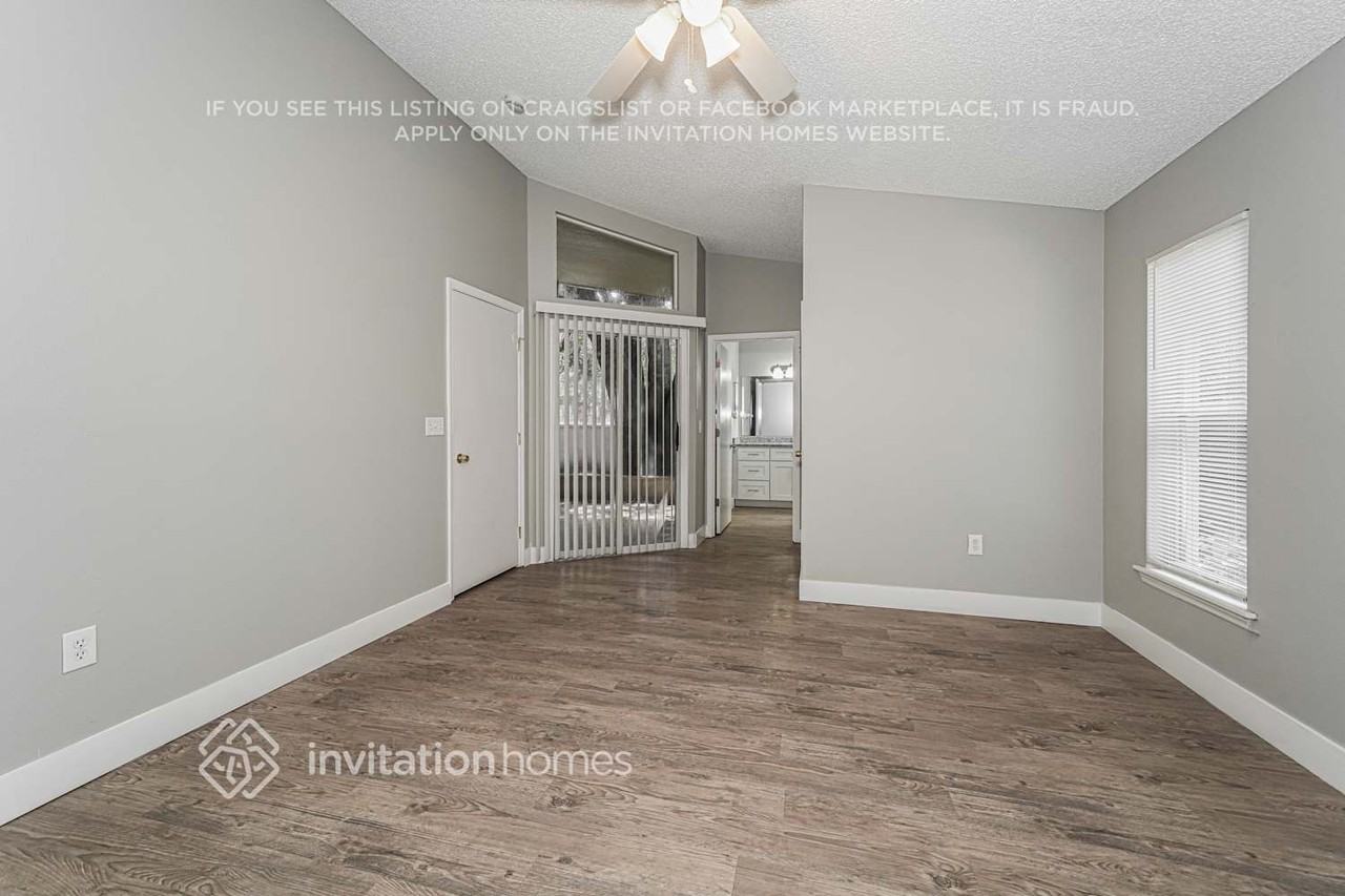 6233 Vintage Dr - Photo 3 of 17