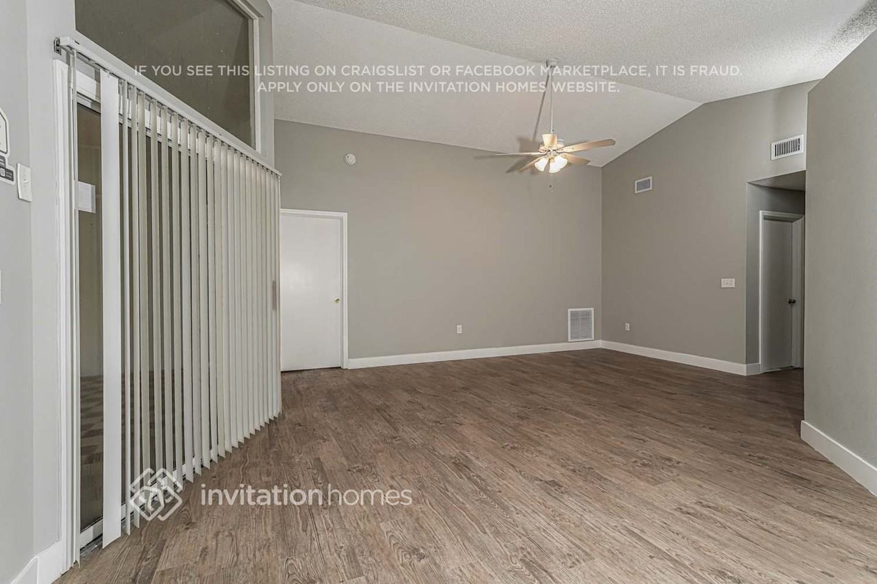 6233 Vintage Dr - Photo 5 of 17
