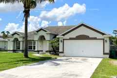 261 Ne Granduer Ave - Photo 1 of 1