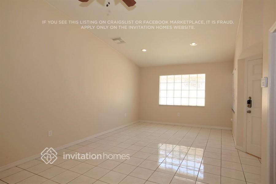 504 Sw 177th Ave - Photo 2 of 16