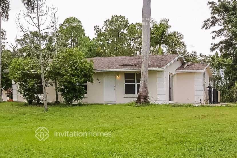17925 38th Rd N - Photo 2 of 21