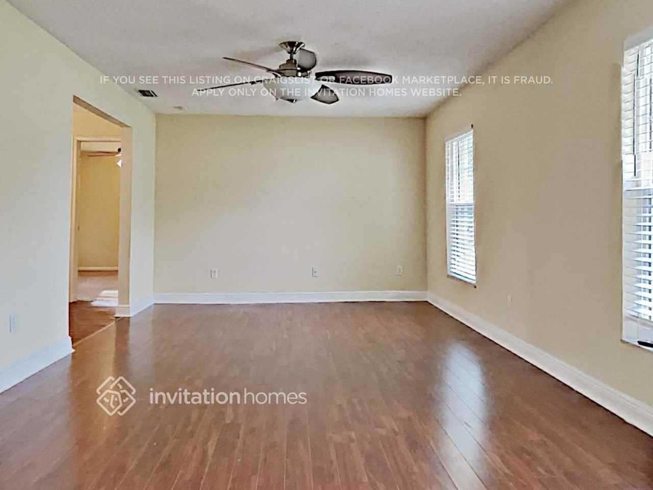 7523 Dockside St - Photo 4 of 21