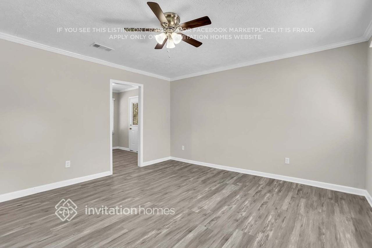3054 Cottonwood Dr Se - Photo 5 of 25