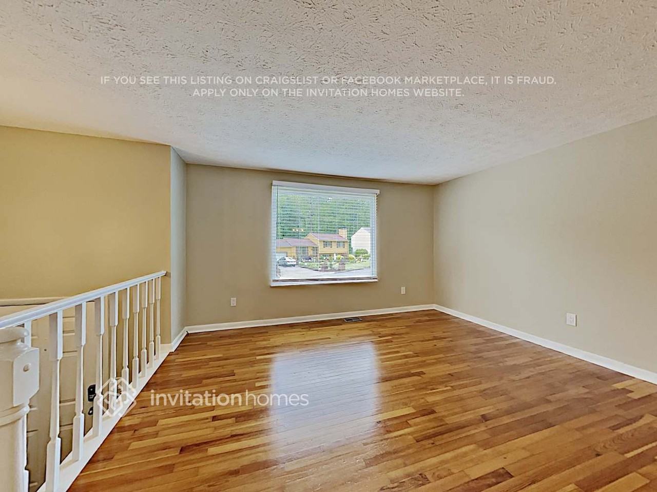 390 Hembree Forest Cir - Photo 4 of 18