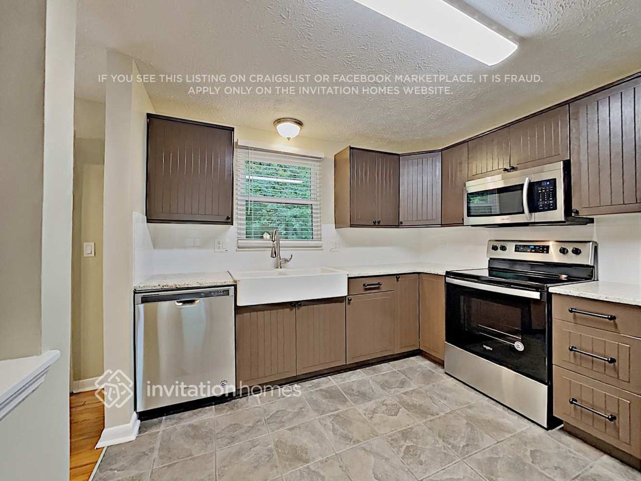 390 Hembree Forest Cir - Photo 6 of 18