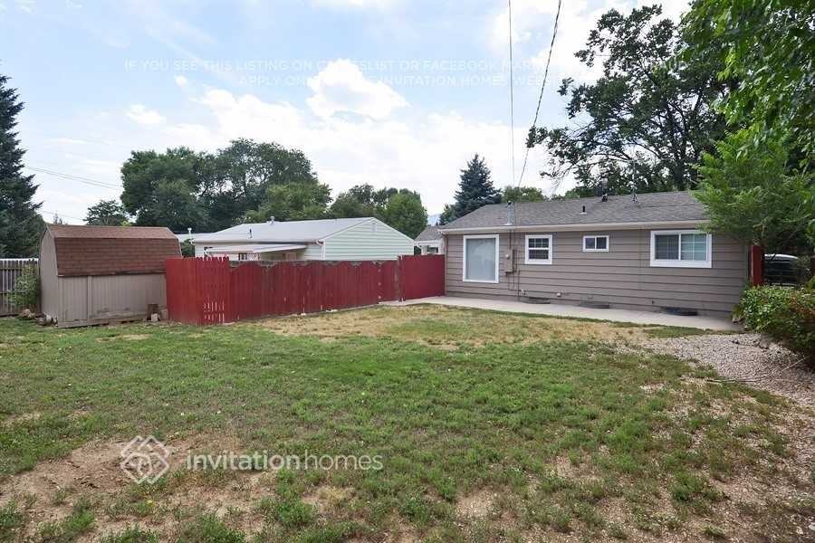 1351 Oswego St - Photo 5 of 42