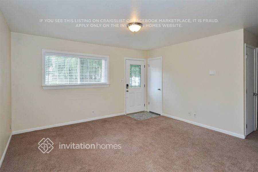 1351 Oswego St - Photo 7 of 21
