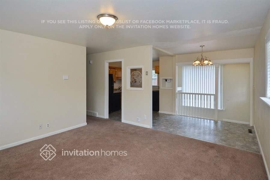 1351 Oswego St - Photo 3 of 21