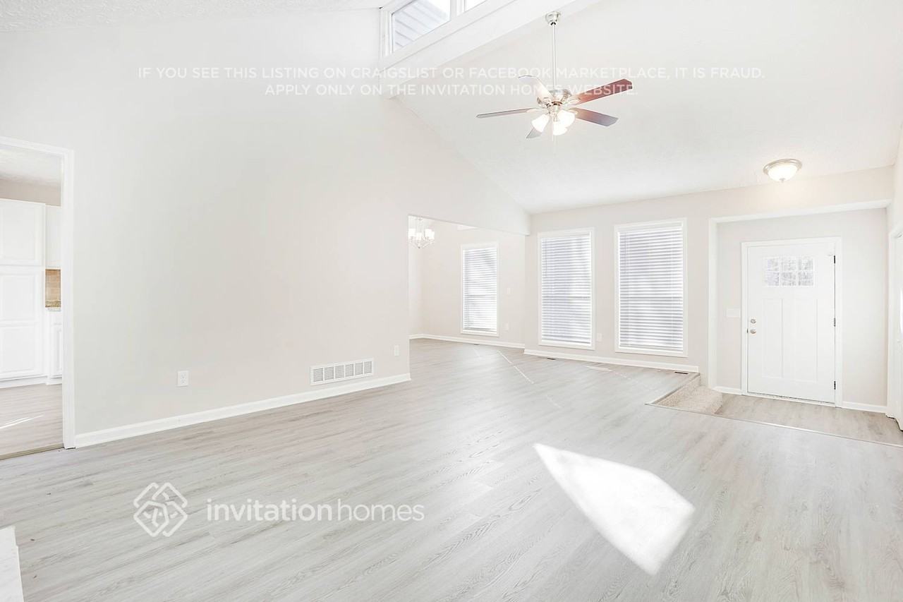 1327 Shadowood Trl - Photo 5 of 26