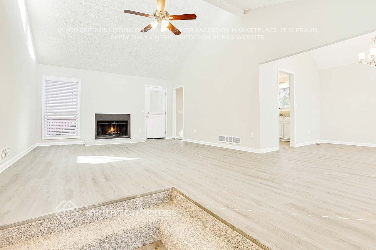 1327 Shadowood Trl - Photo 6 of 26