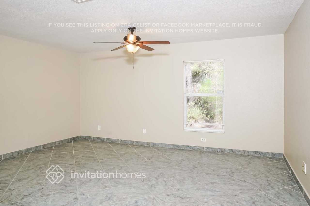 3002 Alesio Ave - Photo 4 of 17