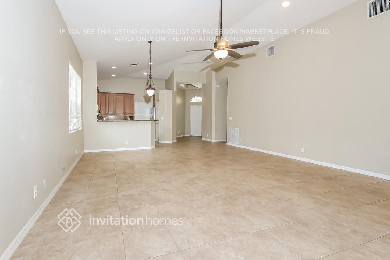 2455 Sandy Cay - Photo 5 of 17