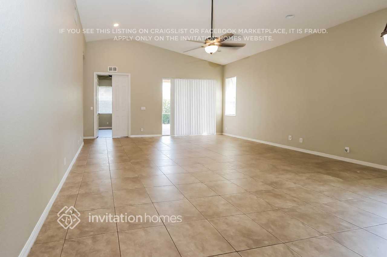 2455 Sandy Cay - Photo 6 of 17
