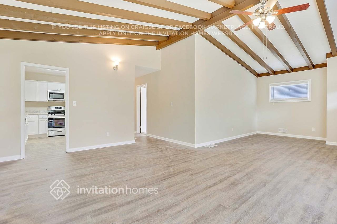562 Collingwood Dr - Photo 7 of 25