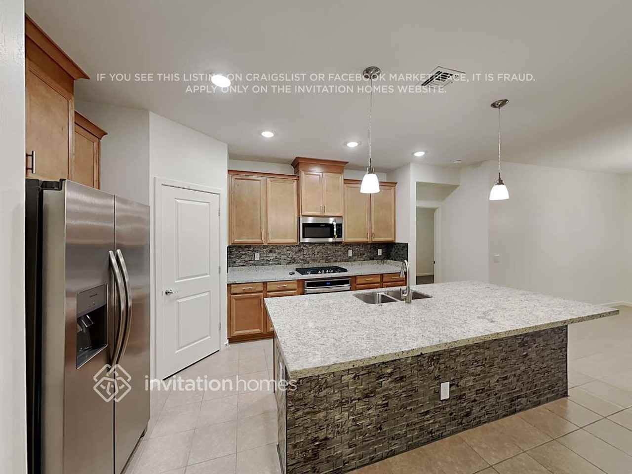 4224 W Coneflower Ln - Photo 4 of 15