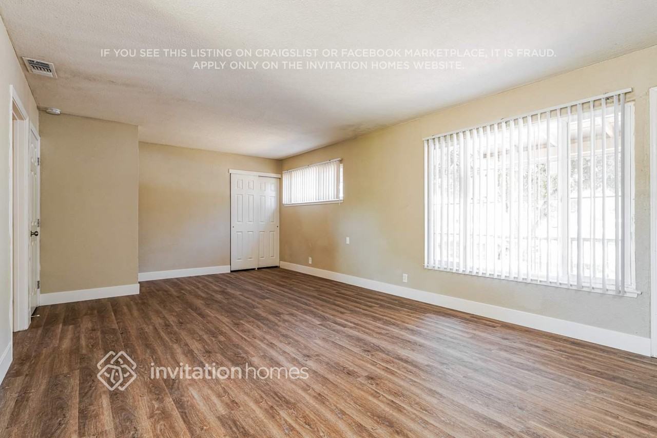 5946 Georgia Dr - Photo 3 of 17