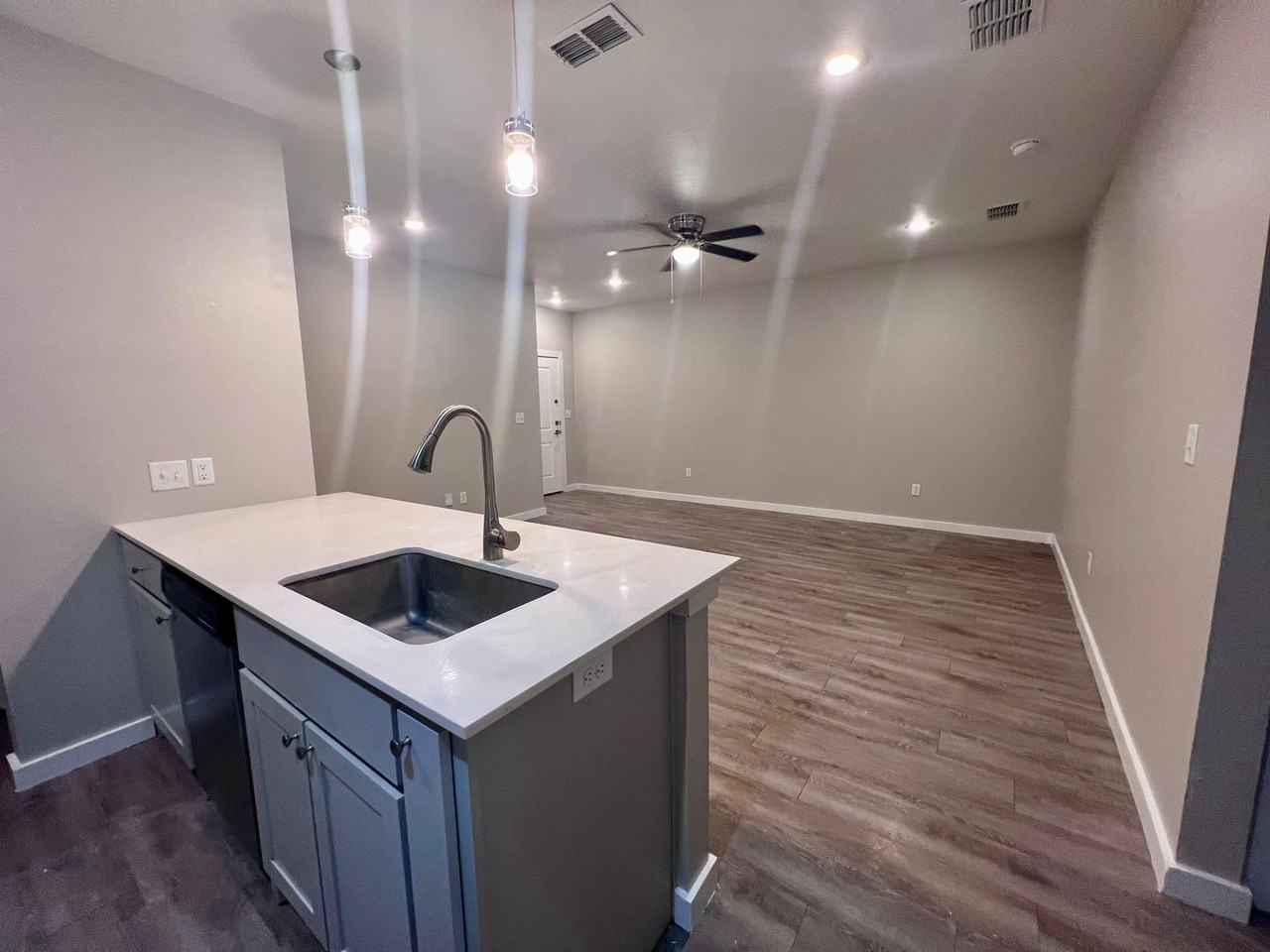 5726 Lehigh St - Photo 5 of 18