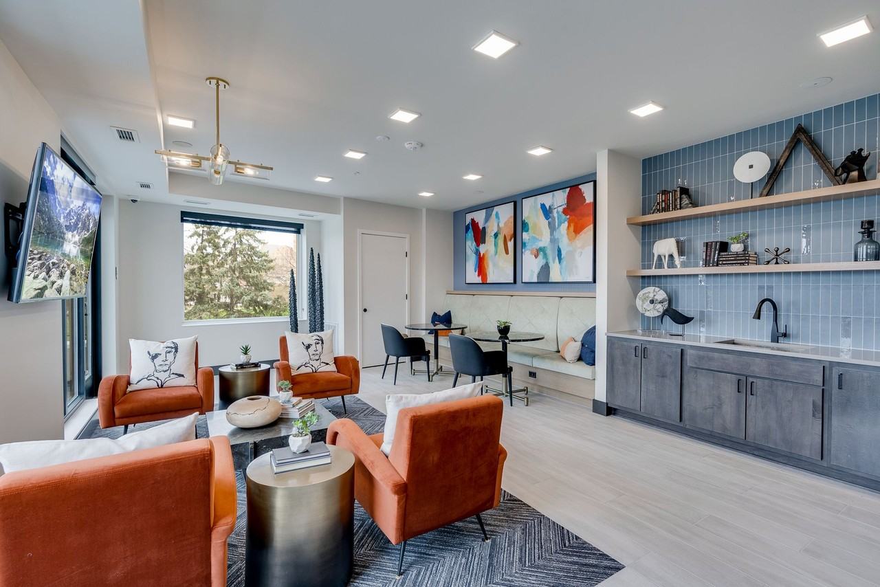 84 W Water Street - Photo 7 of 21