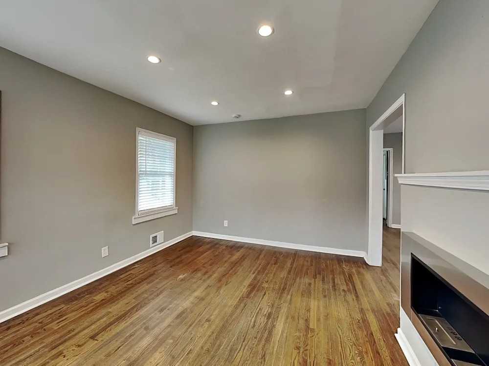 3456 Glenwood Rd - Photo 2 of 13