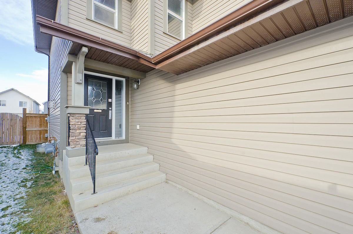 Attractively Designed 3 Bedroom + Bonus - Photo 2 of 31