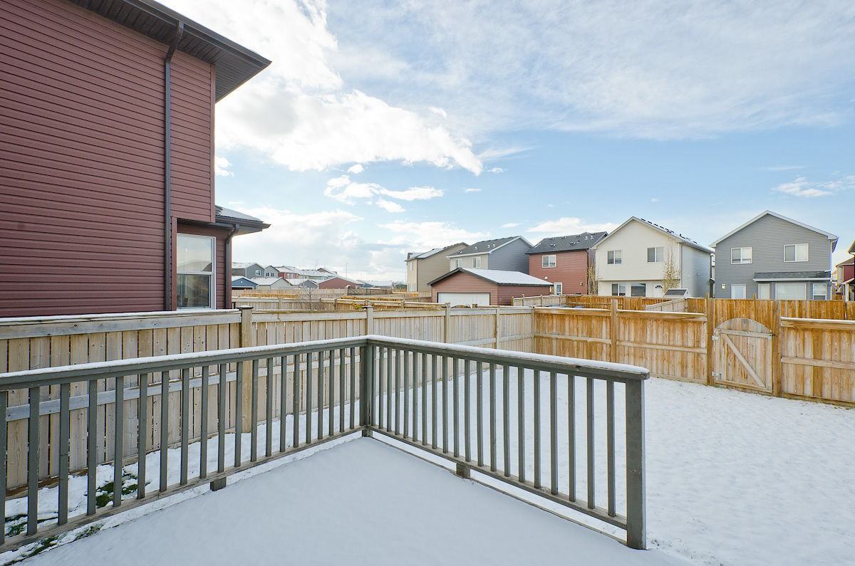 Attractively Designed 3 Bedroom + Bonus - Photo 4 of 31