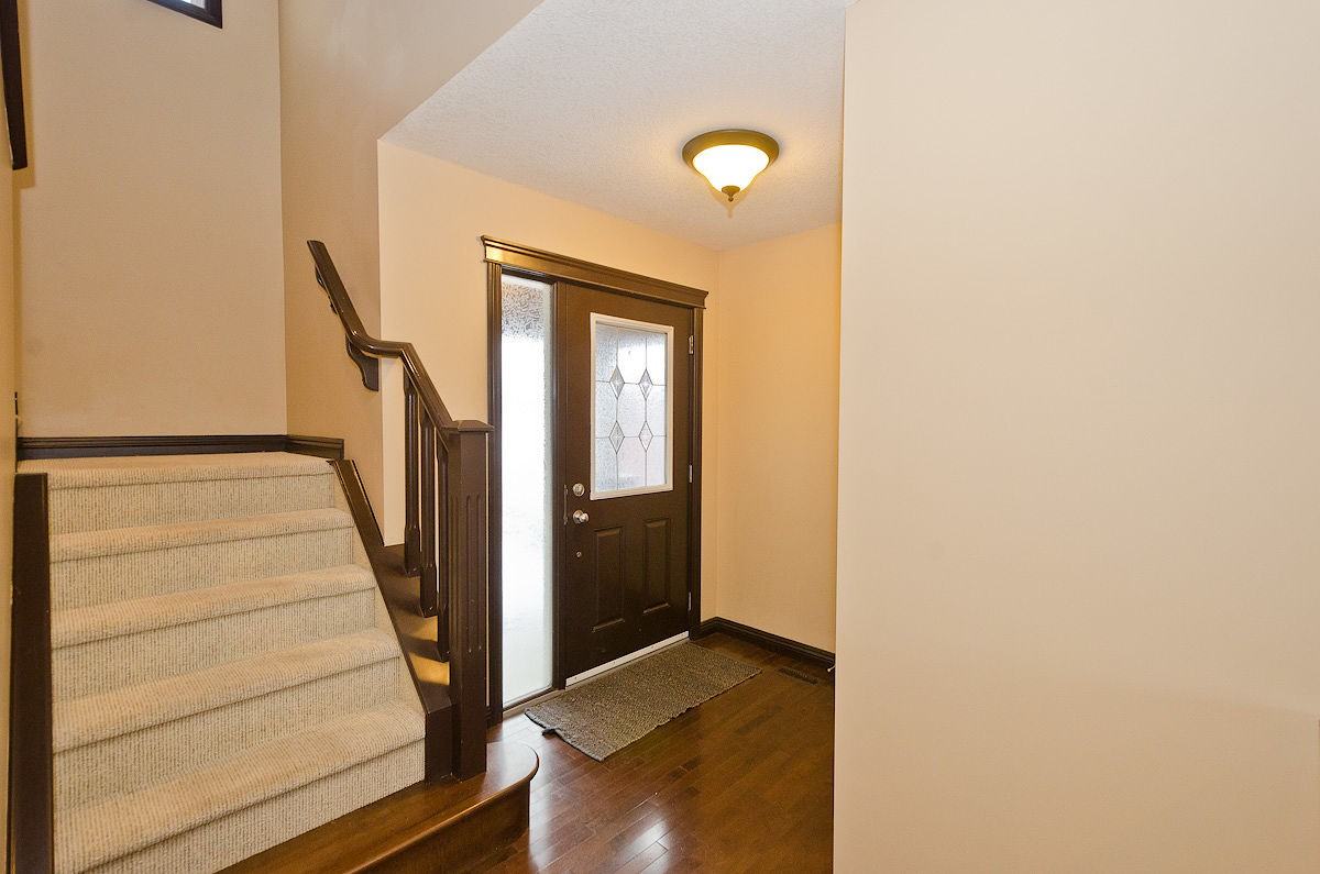 Attractively Designed 3 Bedroom + Bonus - Photo 3 of 26