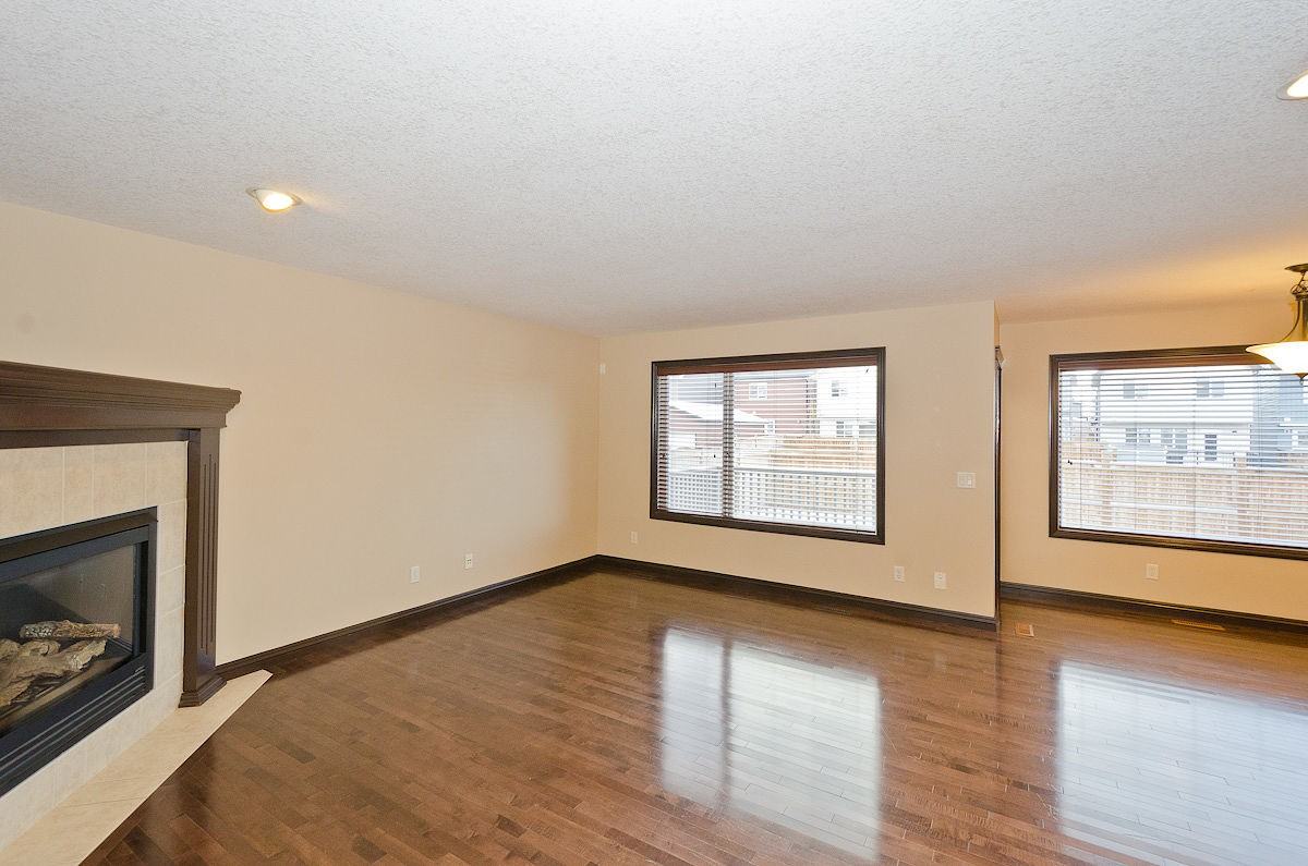 Attractively Designed 3 Bedroom + Bonus - Photo 5 of 26
