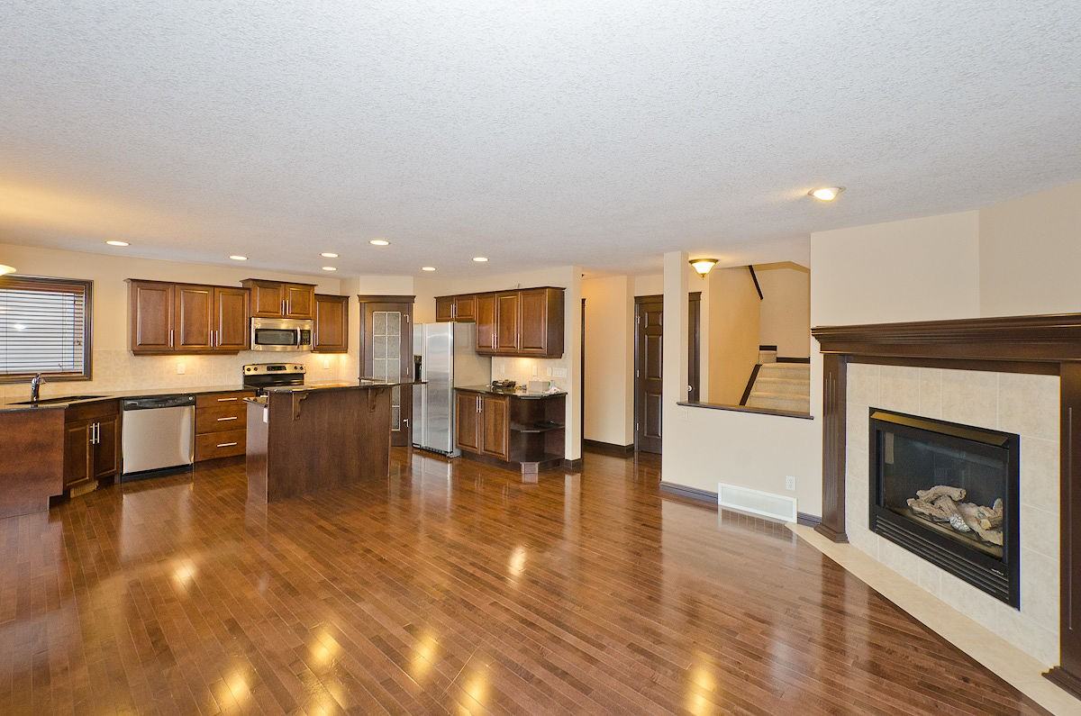 Attractively Designed 3 Bedroom + Bonus - Photo 7 of 26