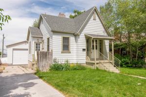 featured image of 2002 S View St #1
