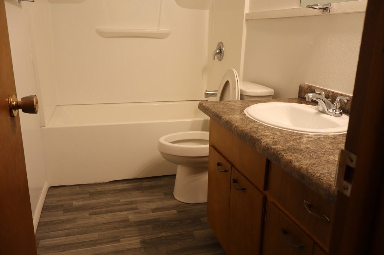 Ninth 746 S - B #B - Photo 4 of 6