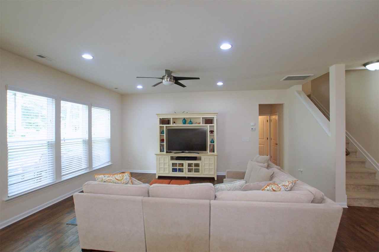 3637 Manifest Pl #1 - Photo 4 of 37