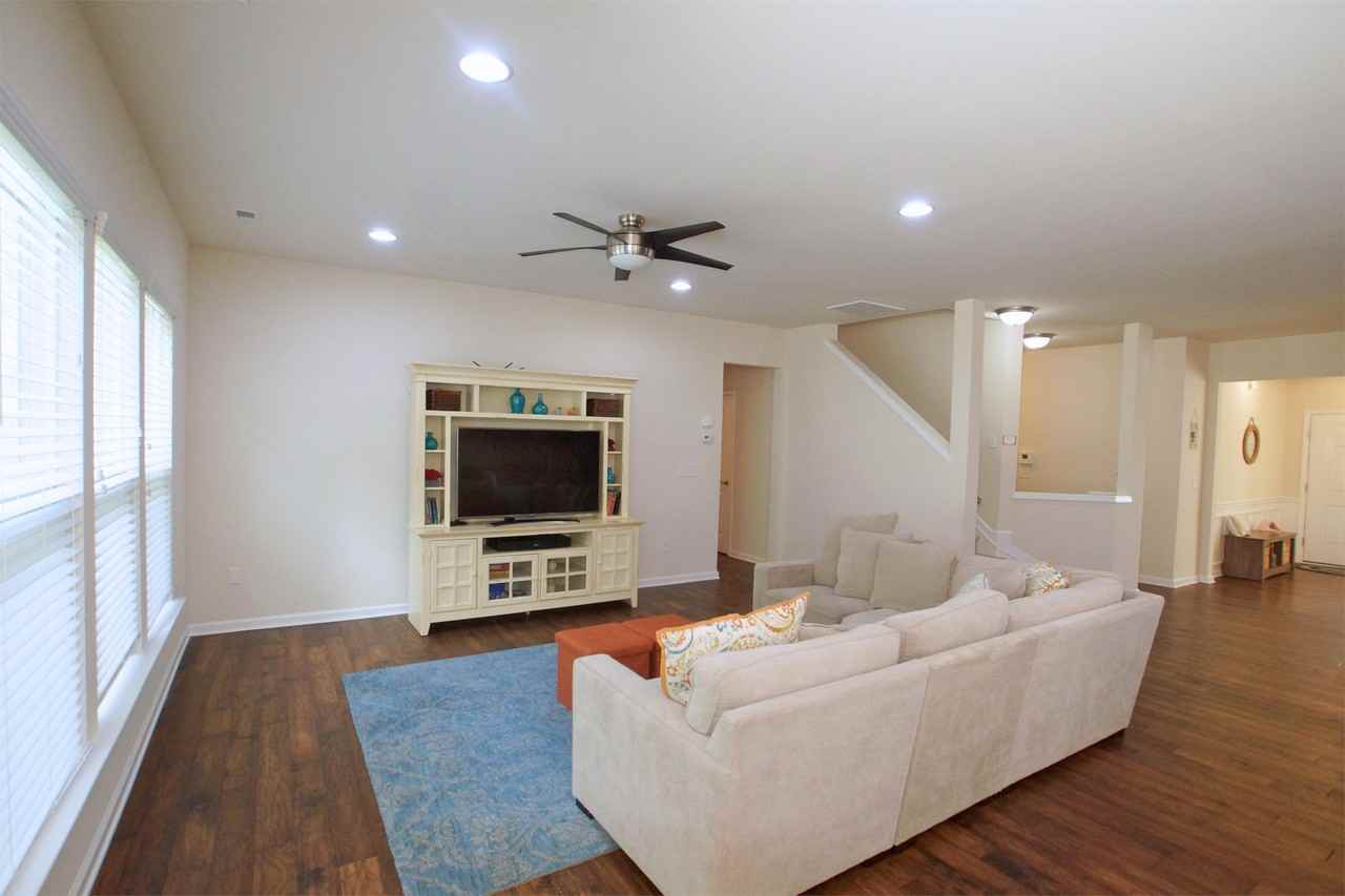 3637 Manifest Pl #1 - Photo 5 of 37