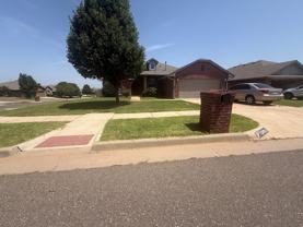 11309 Nw 99th St #1 - Photo 1 of 1