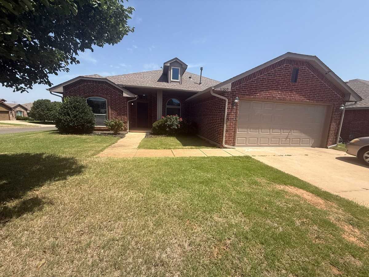 11309 Nw 99th St #1 - Photo 2 of 39