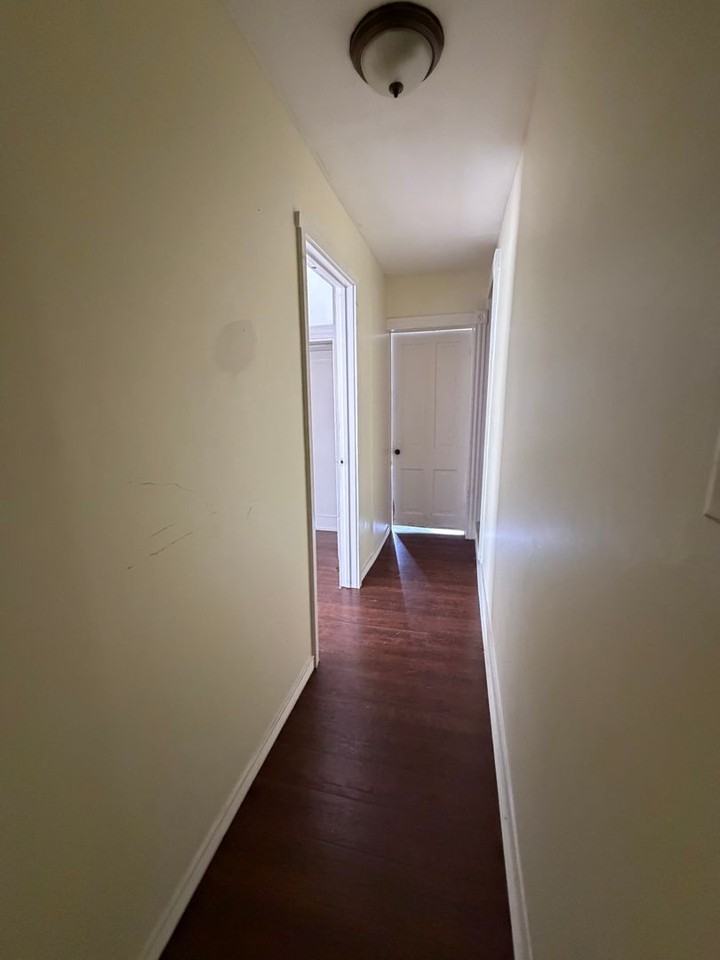 14 Locust St - Photo 7 of 8