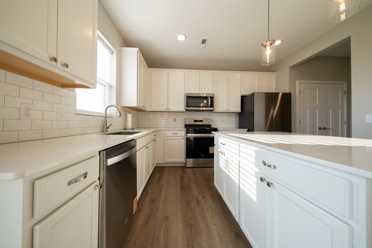 15083 Athgoe Dr #1 - Photo 3 of 30