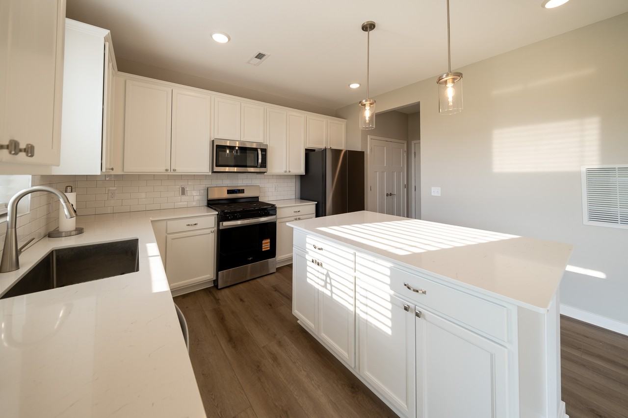 15083 Athgoe Dr #1 - Photo 4 of 30