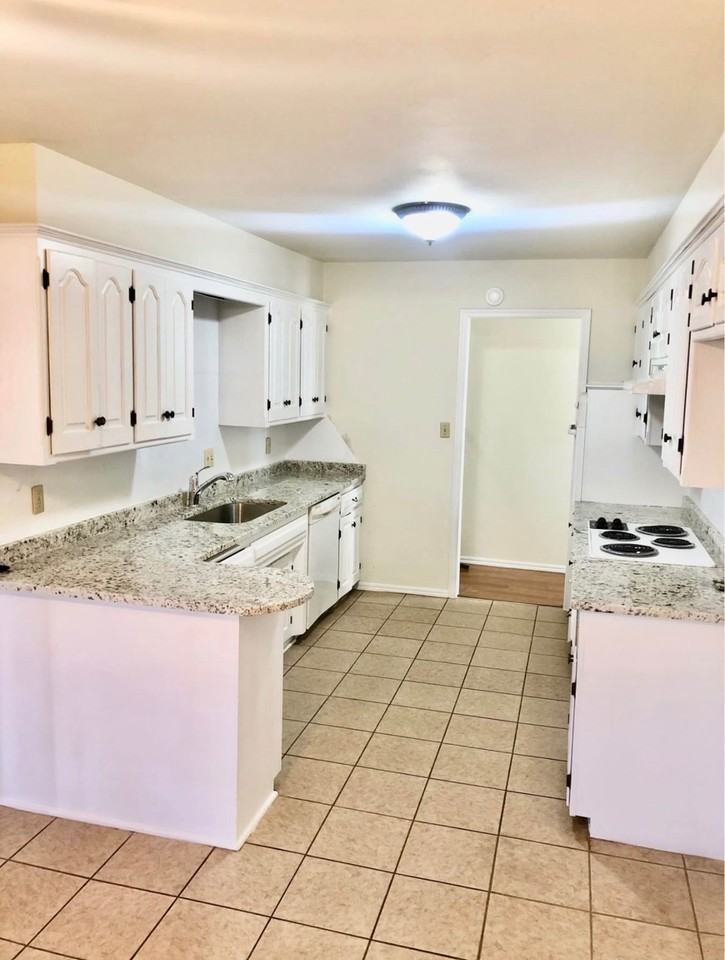 3648 Rolling Lane Cir #1 - Photo 4 of 20