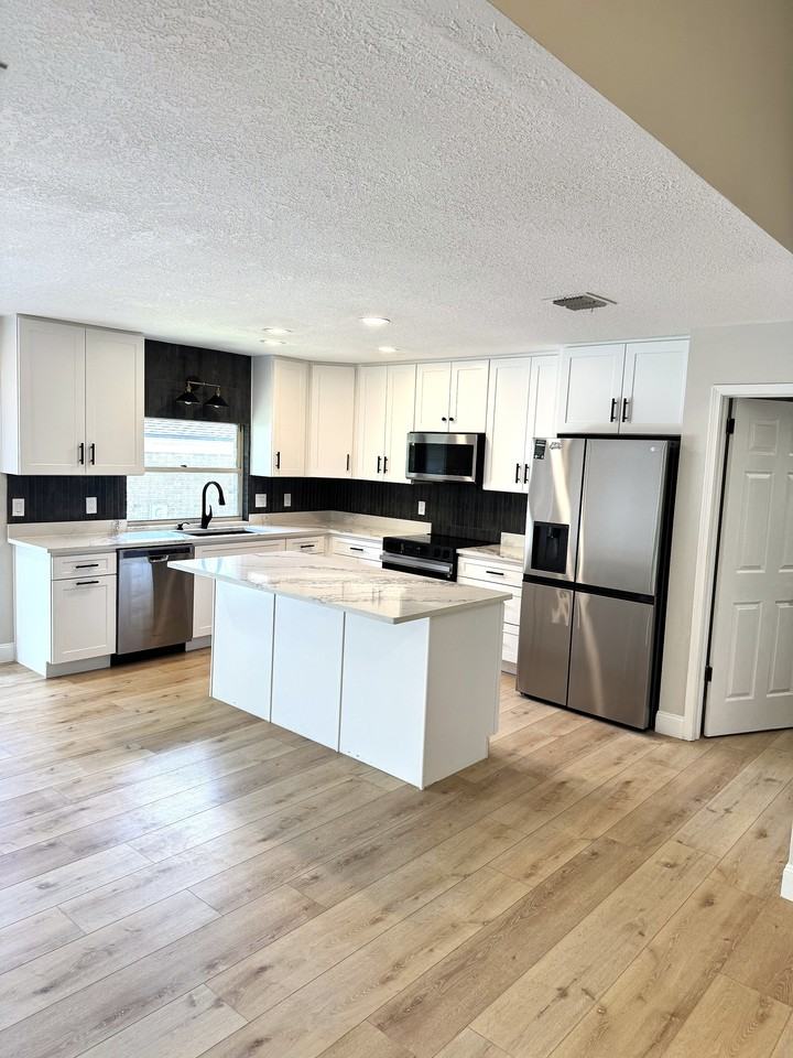 2768 Pebbleridge Ct #1 - Photo 4 of 18