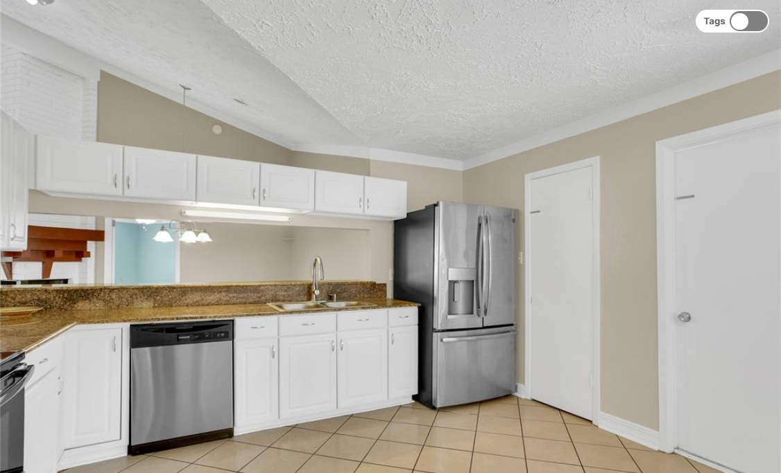 15815 Thistledew Dr - Photo 3 of 4