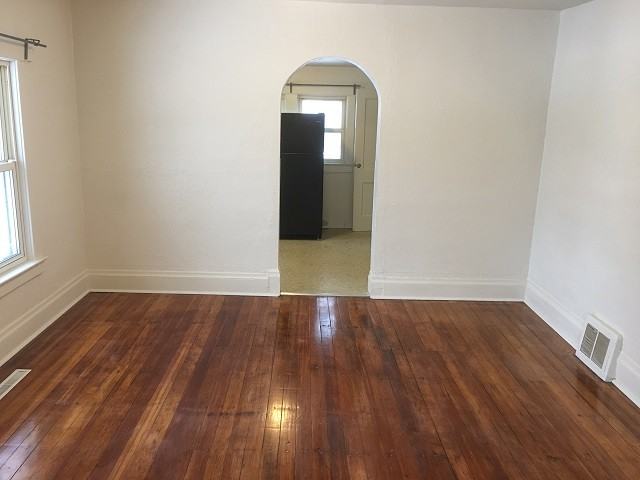 614 10th St Ne #1 - Photo 7 of 8