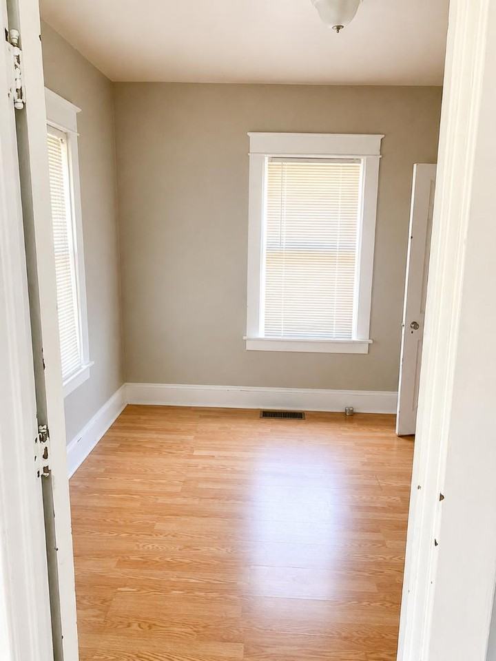 97 9th St - Photo 6 of 12