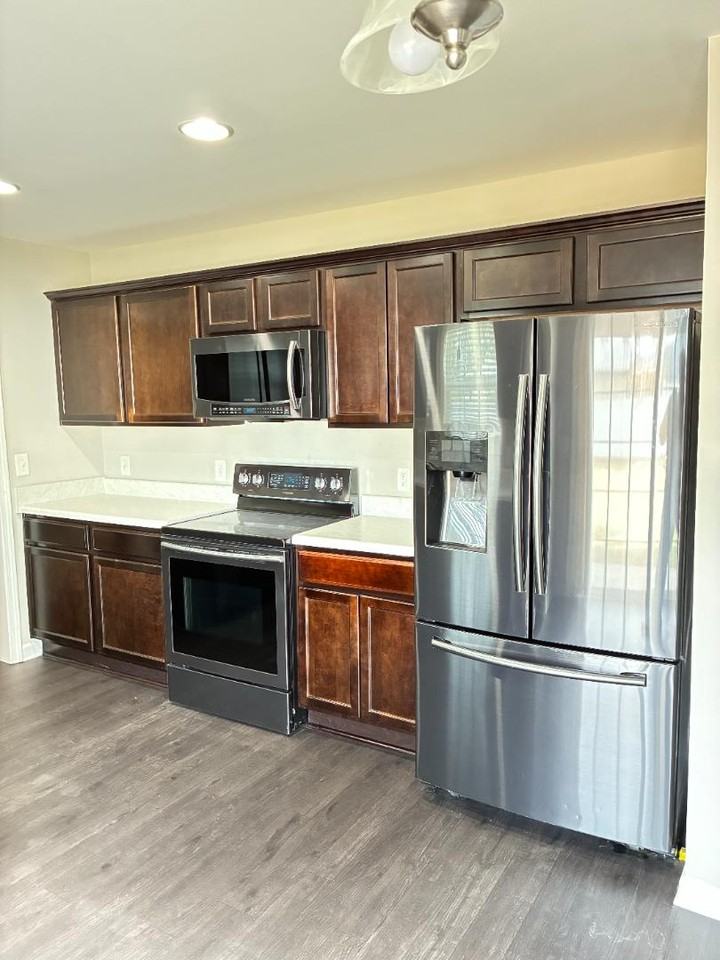 4000 Saxby Ln Nw - Photo 5 of 11