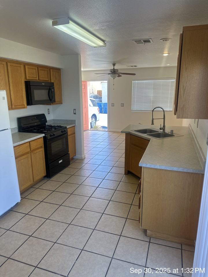 9914 Keephills St #1 - Photo 3 of 50