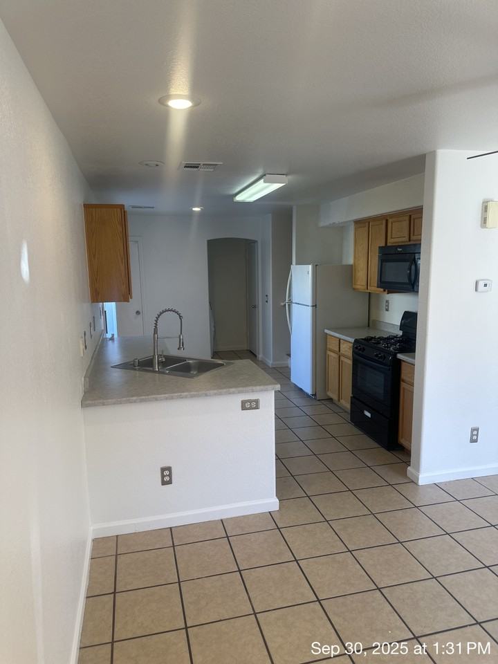 9914 Keephills St #1 - Photo 4 of 50