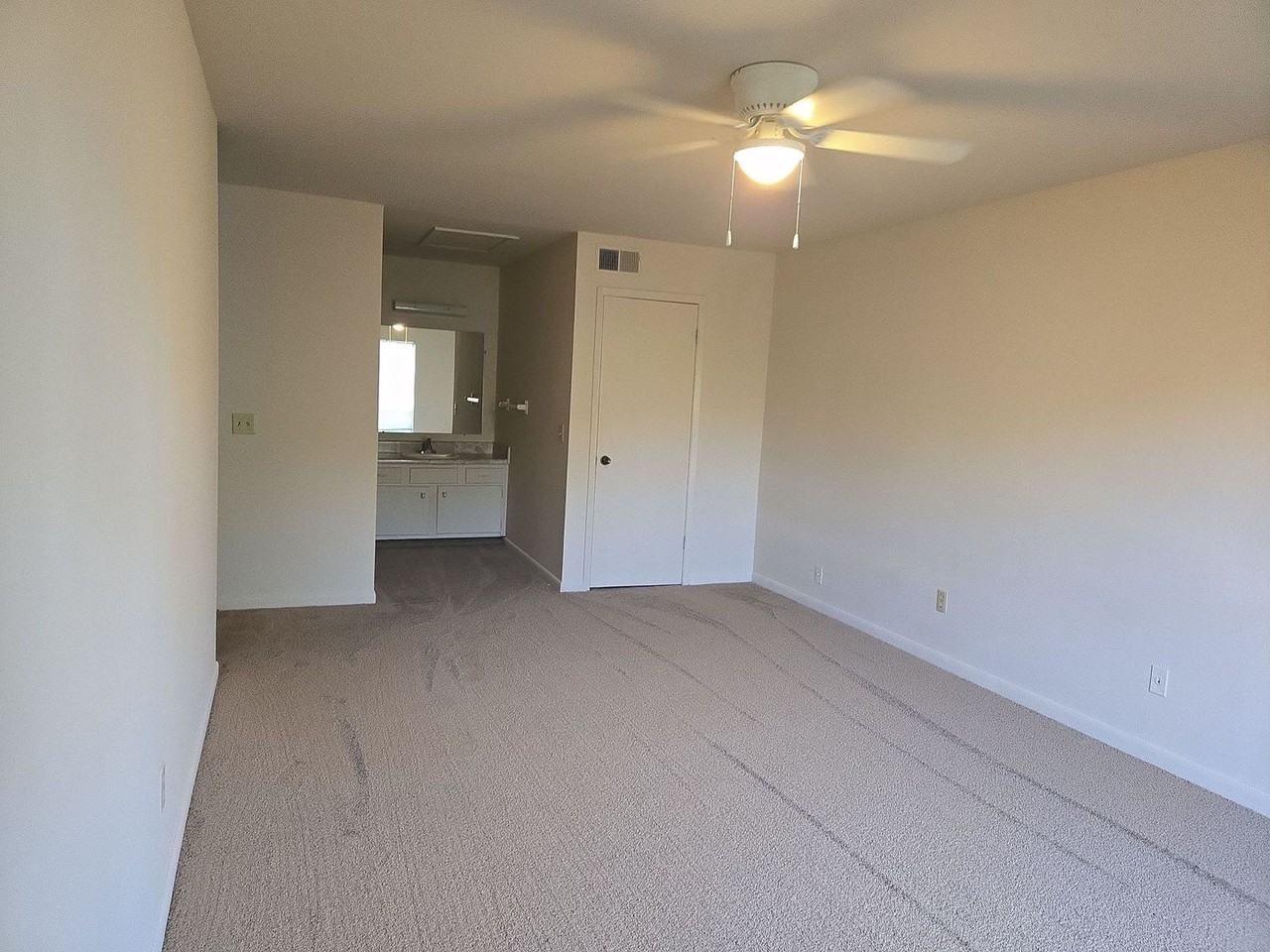 213 Yelton Ct - Photo 5 of 6