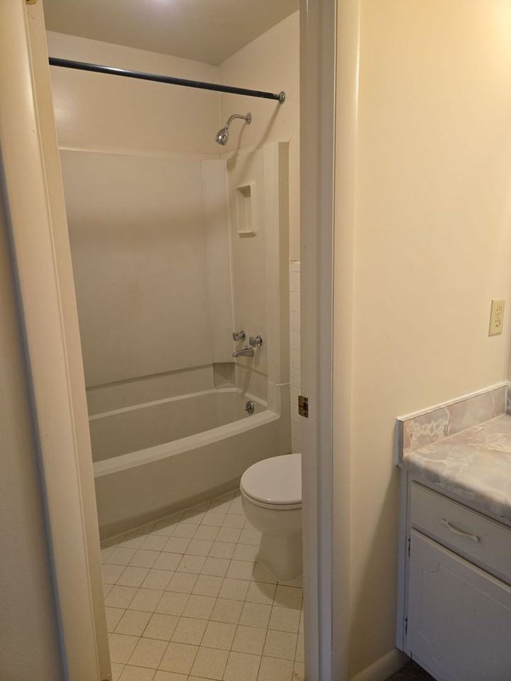 213 Yelton Ct - Photo 6 of 6