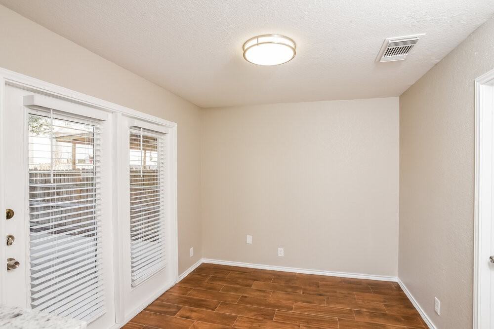 11727 Ripplewood - Photo 7 of 17